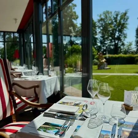 Du Bois Blanc Domaine D'epeyssoles Georges Blanc 4* Vonnas