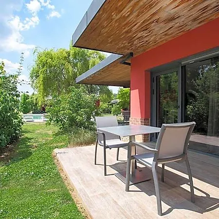 Hotel Du Bois Blanc Domaine D'epeyssoles Georges Blanc 4*
