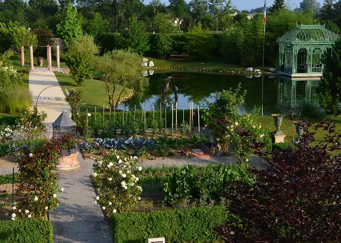 Du Bois Blanc Domaine D'epeyssoles Georges Blanc Hotel